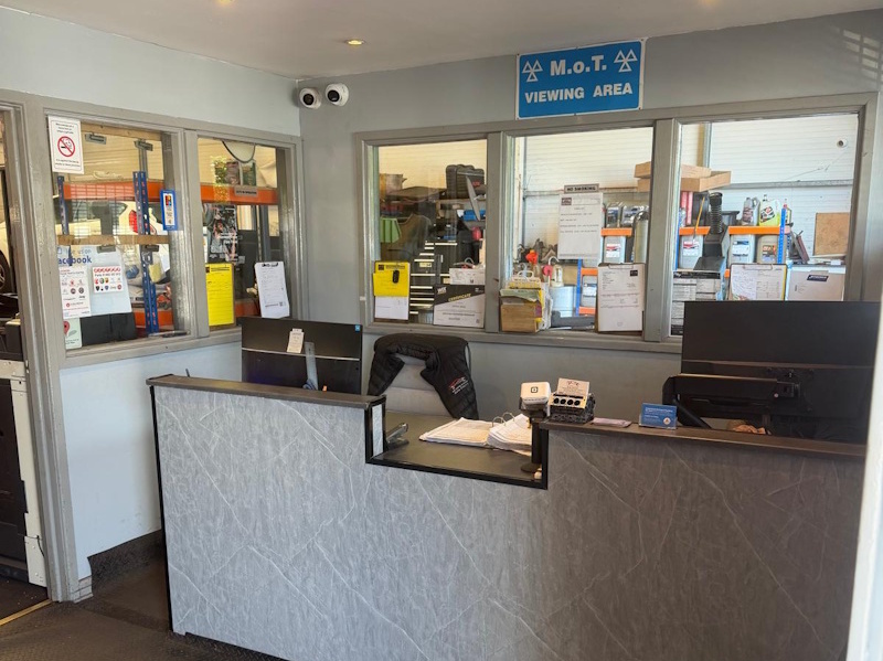 Jones & Sons Autos reception counter